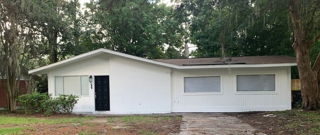 Primary Photo - Pet Friendly 3 Bedroom 2 Bath home.