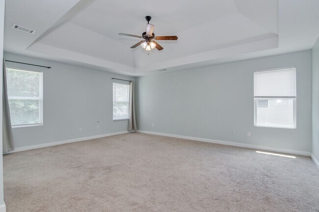 Building Photo - Beautiful 4 Bedroom in Great Neighborhood!