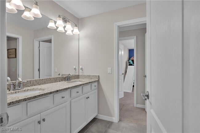 Building Photo - 11884 Boxelder Way
