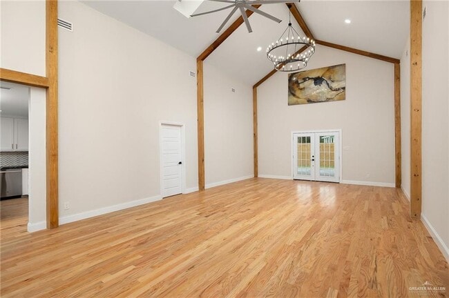 Building Photo - 12304 Lakeview Dr