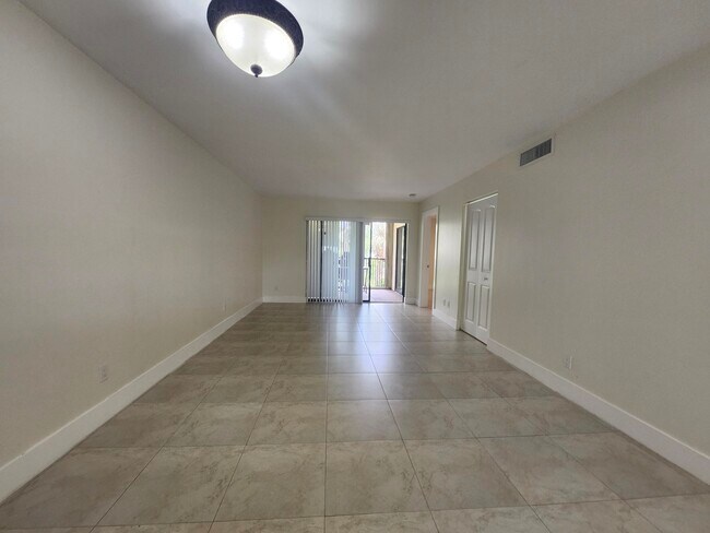 Building Photo - 3470 Foxcroft Rd