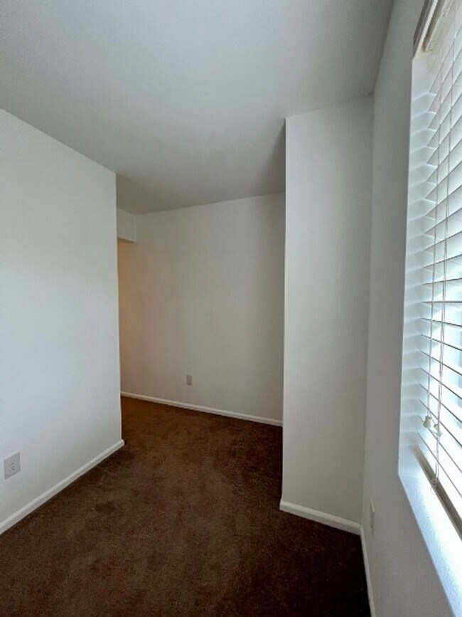 Building Photo - Tumwater 3 BD + Office Space - Move-In Special!