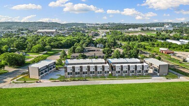 Building Photo - 1479 W Hendon St