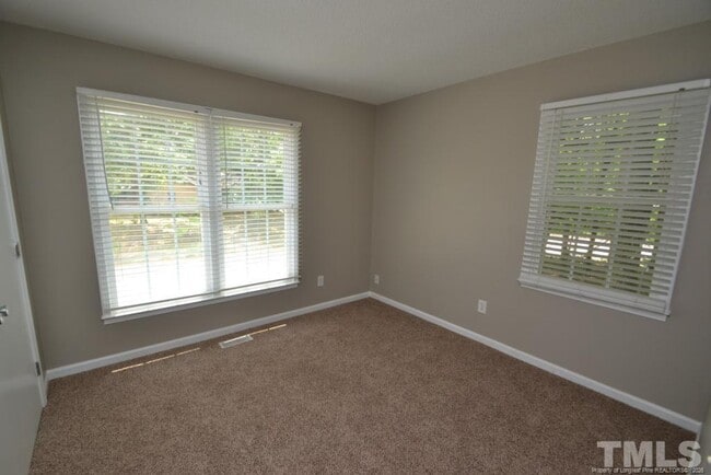 Building Photo - 7801 Fairmont Ct