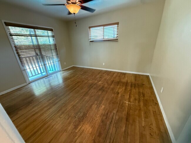 Building Photo - 5430 Mary Lane Dr