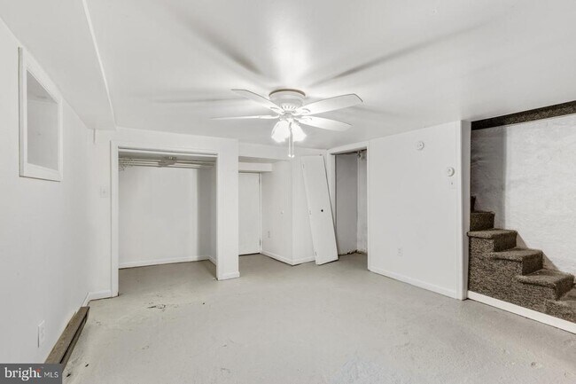 Building Photo - 600 E Girard Ave