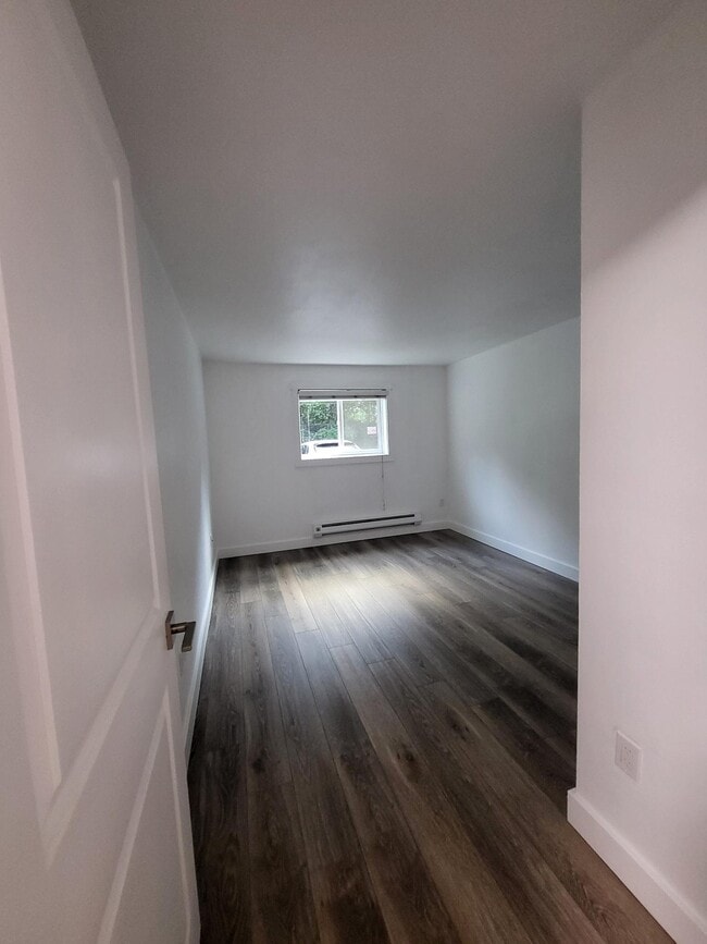 Building Photo - 15819 NE Leary Way