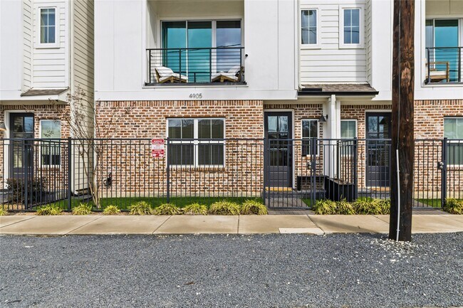 Building Photo - 4905 Avenue J Ave