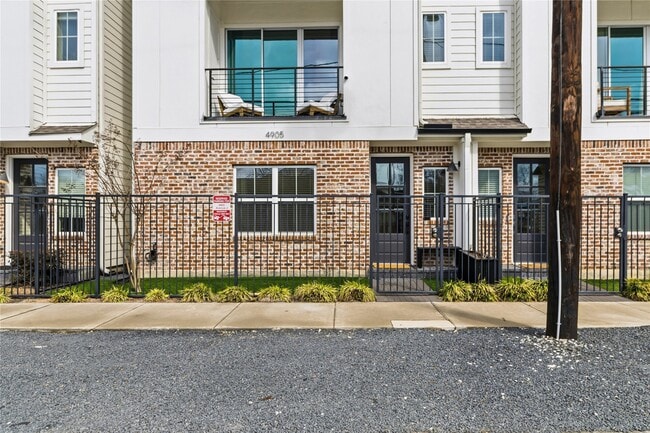 Building Photo - 4905 Avenue J