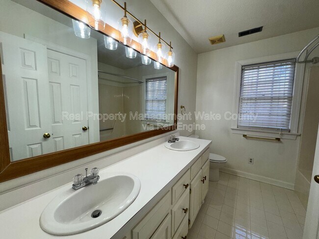 Building Photo - 116 Kendlewick Dr