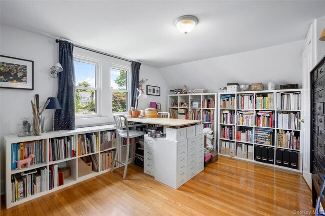 Building Photo - 46 Kane Ave