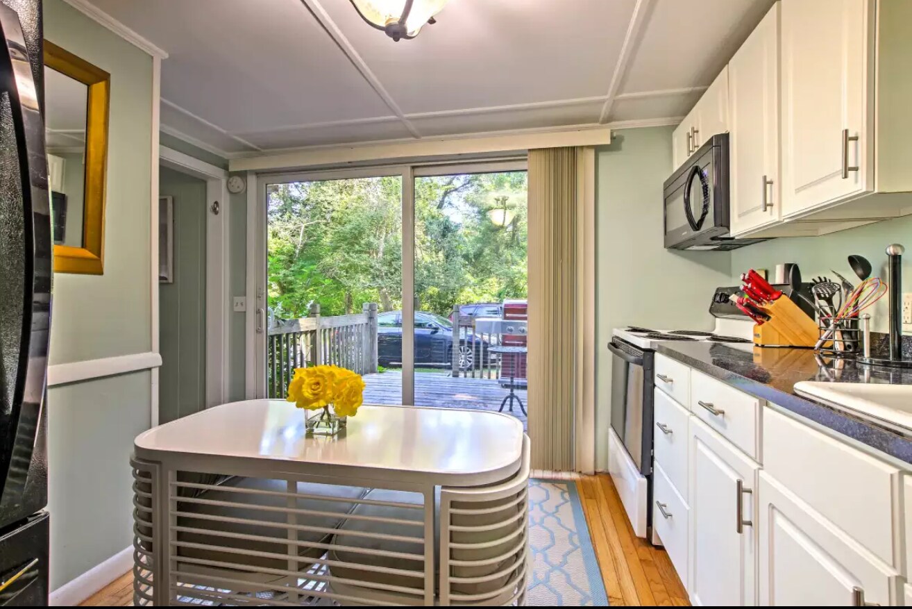 Building Photo - 200 Point Judith Rd