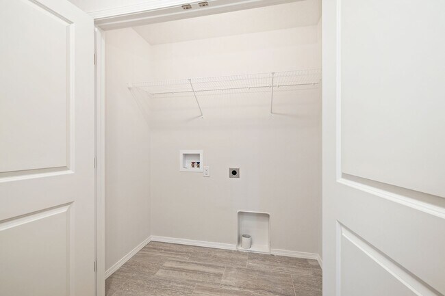 Building Photo - Newly Built 3 Bedroom Duplex