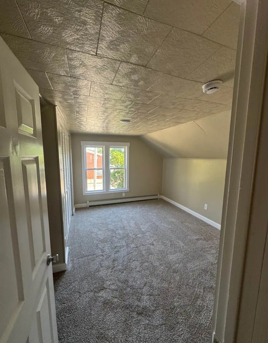 Building Photo - 1026 S 3rd Ave