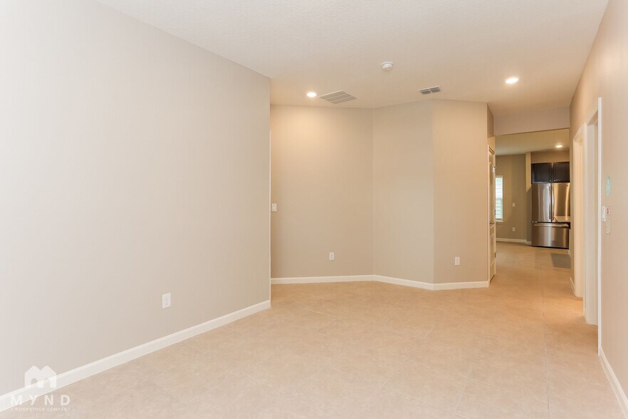 Building Photo - 10925 Haws Ln