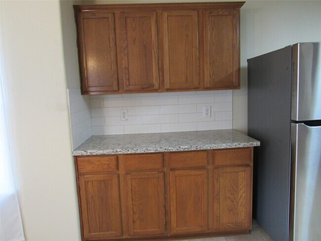 Building Photo - 6338 Applewood Forest Dr