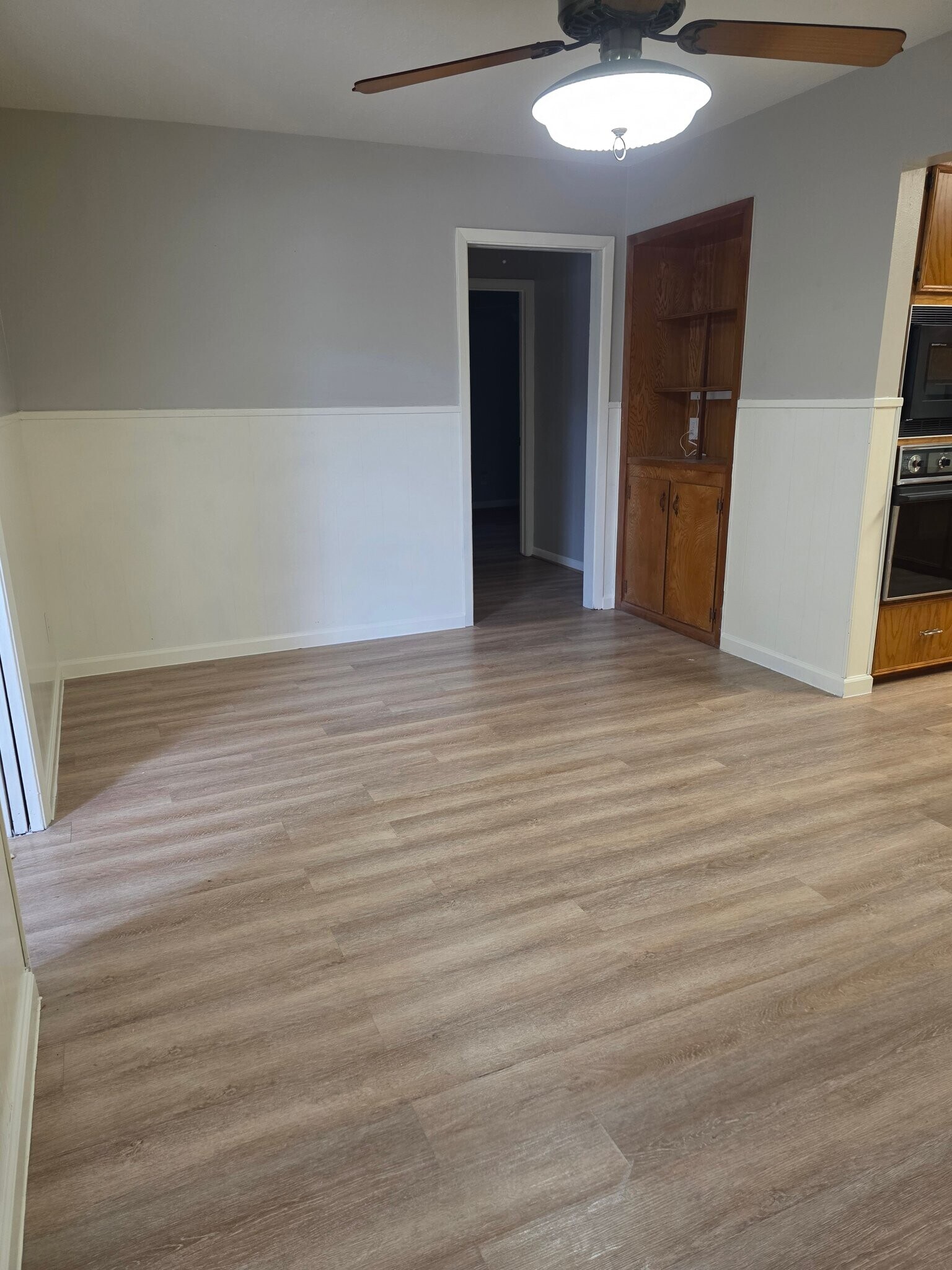 Building Photo - 706 Mark St