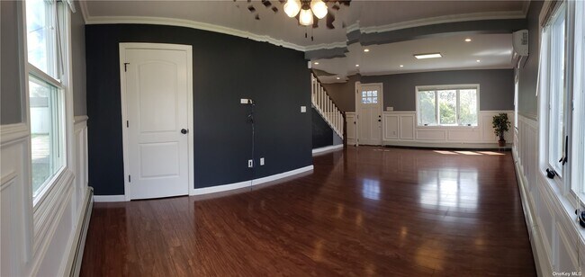 Building Photo - 1 Harvest Ln