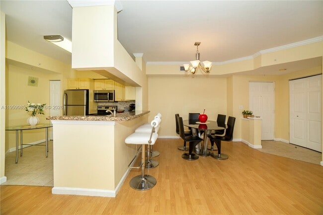 Building Photo - 17150 N Bay Rd