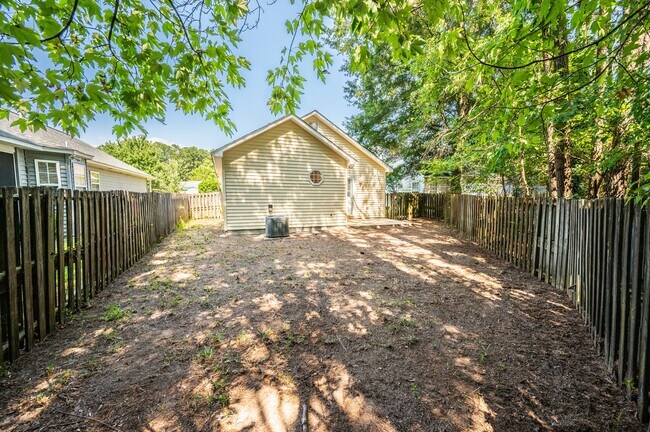 Building Photo - 212 Forest Park Dr