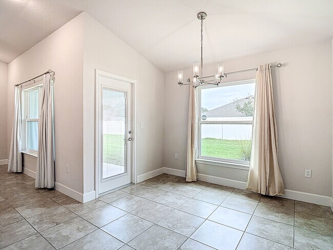 Building Photo - Welcome in to this beautiful Unfurnished -...