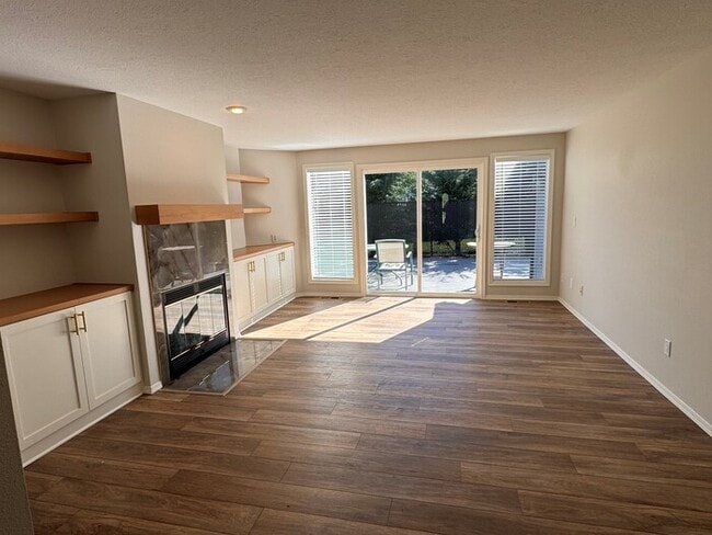 Building Photo - REMODELED Home Featuring LVP Flooring Thro...