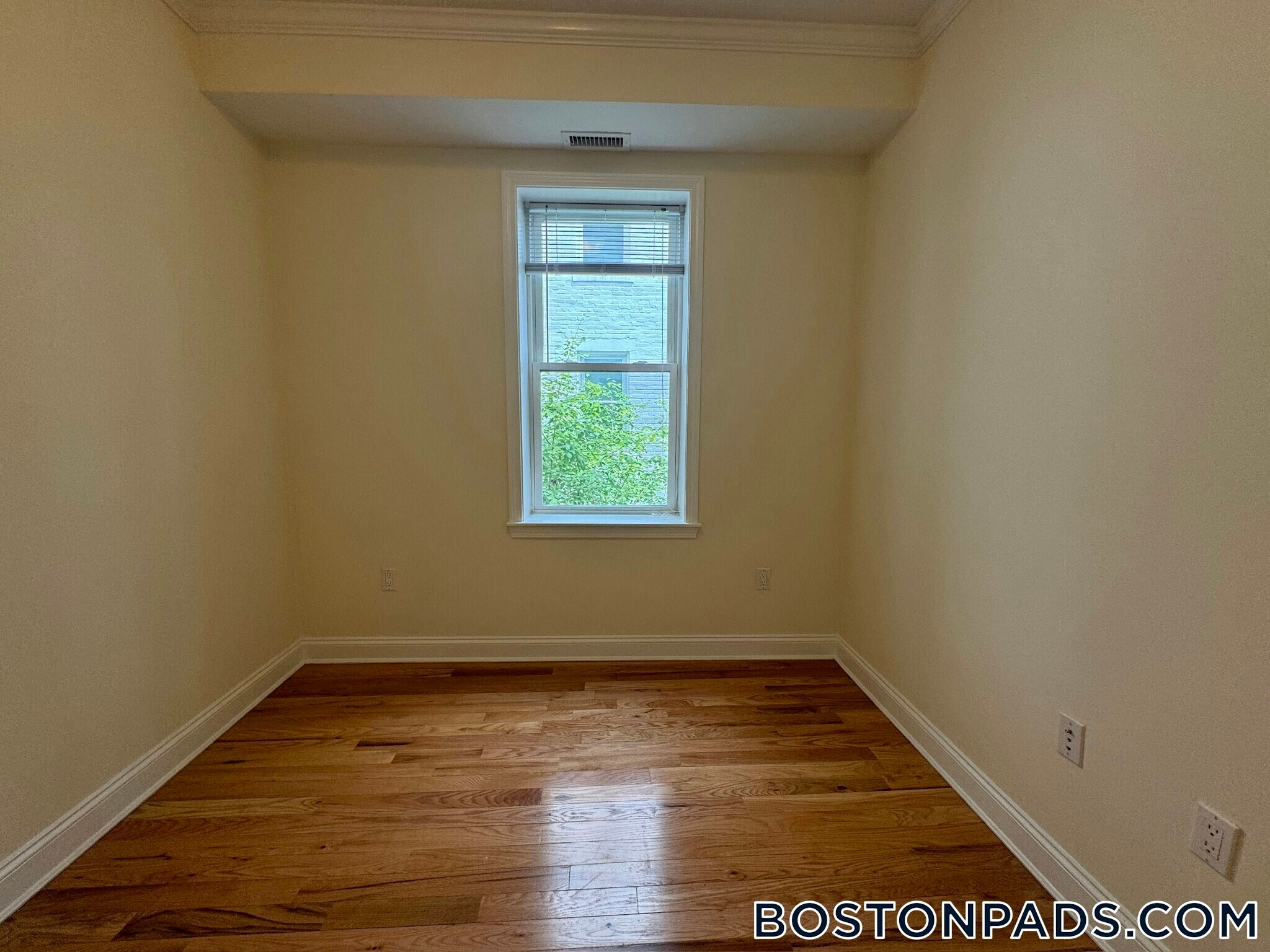 Building Photo - 3 Chauncy St