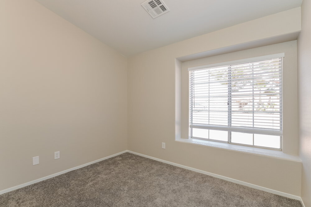 Building Photo - 909 Dodge St