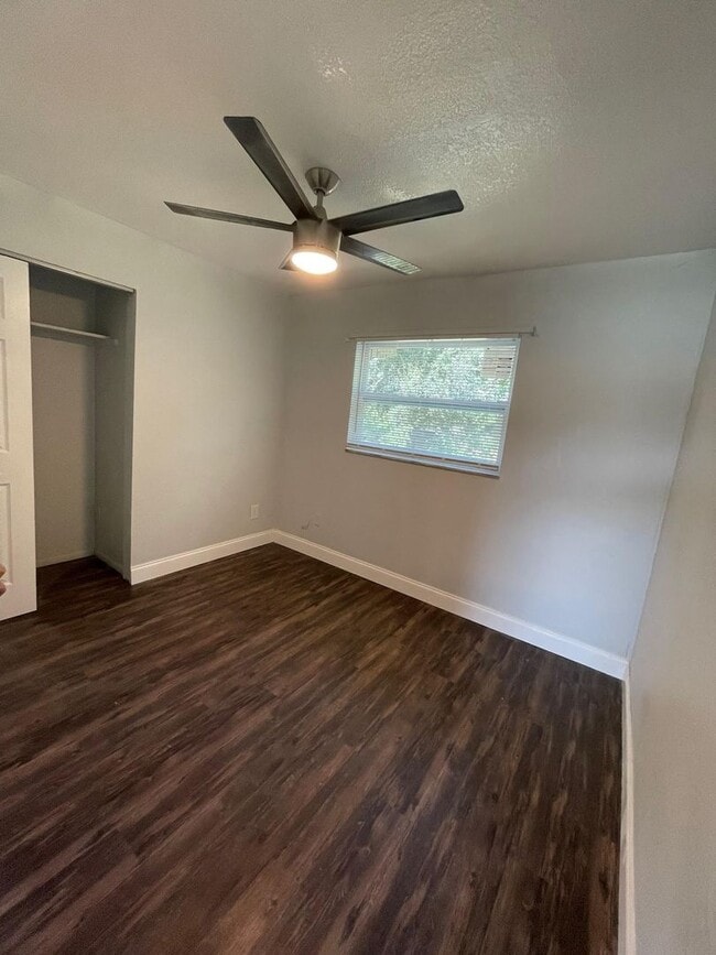 Building Photo - 4 BED/2 BATH Home! AVAILABLE NOW!