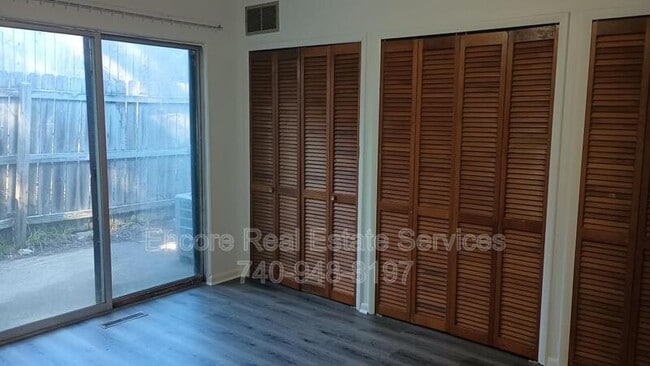 Building Photo - 865 Beech Ct