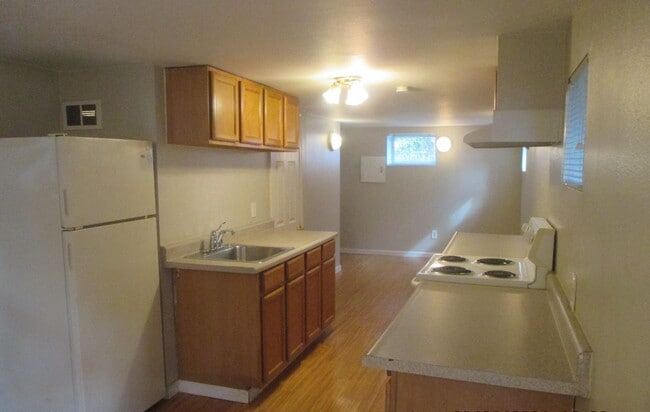 Building Photo - LaChance-1110 A/B