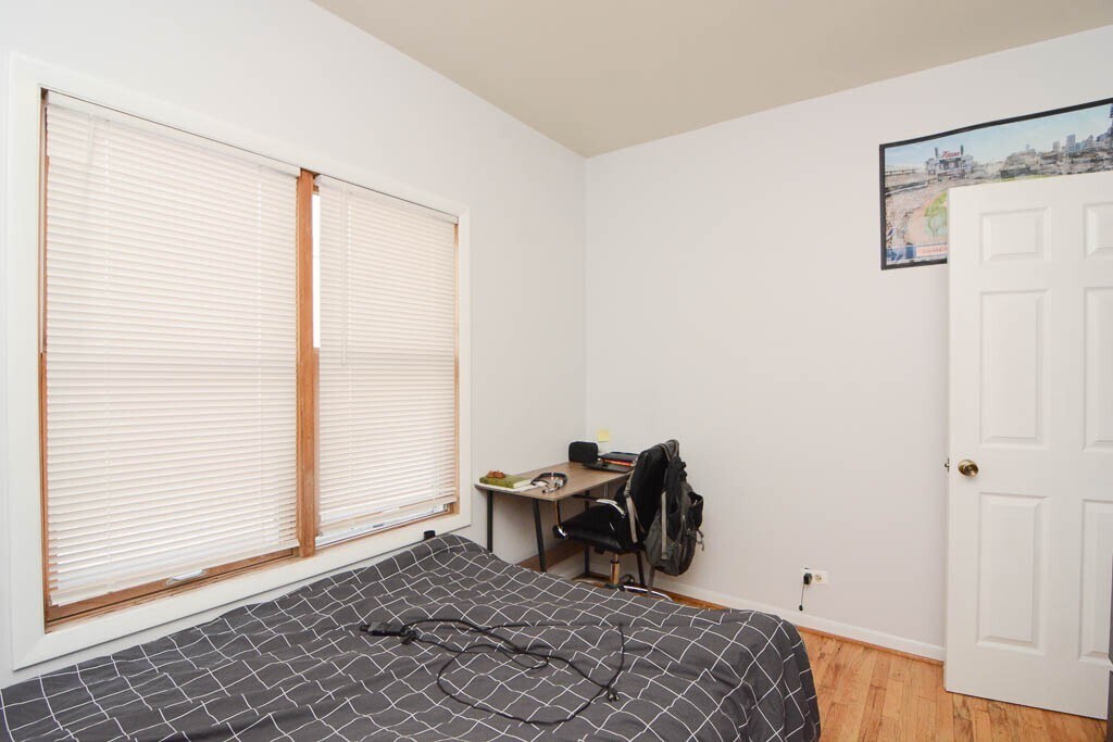 Building Photo - 1350 W Hubbard St