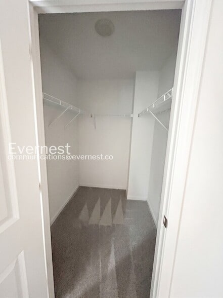 Building Photo - 2026 McDonald Dr