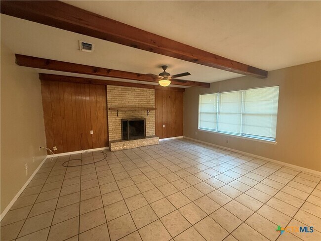 Building Photo - 1004 Hillyer St