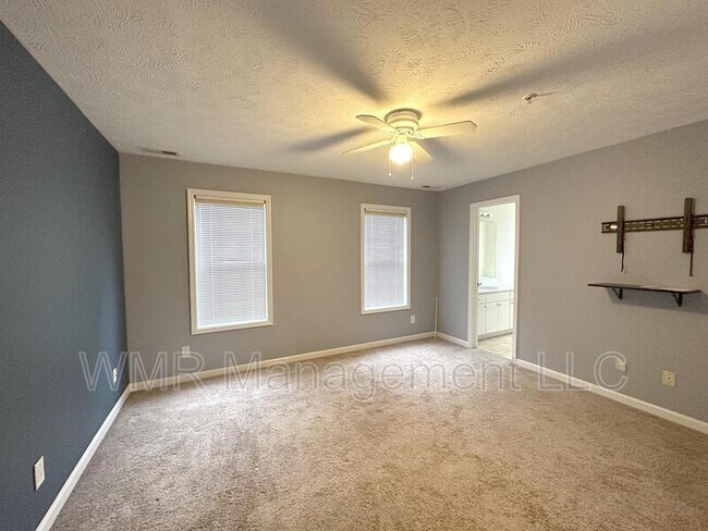 Building Photo - 410 Bubble Creek Ct