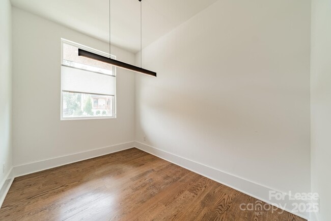 Building Photo - 1401 Kennon St