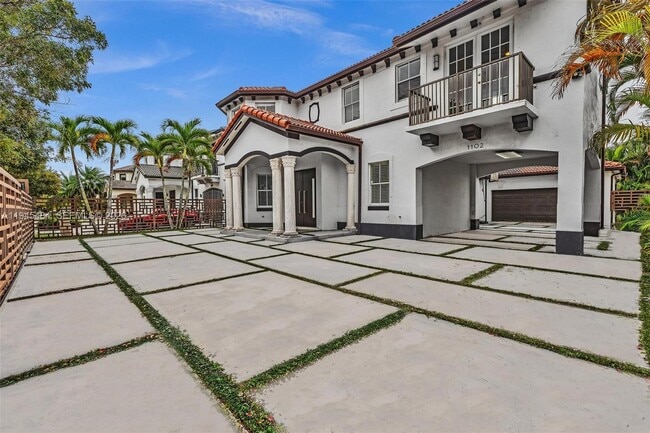 Building Photo - 1102 SW 149th Path