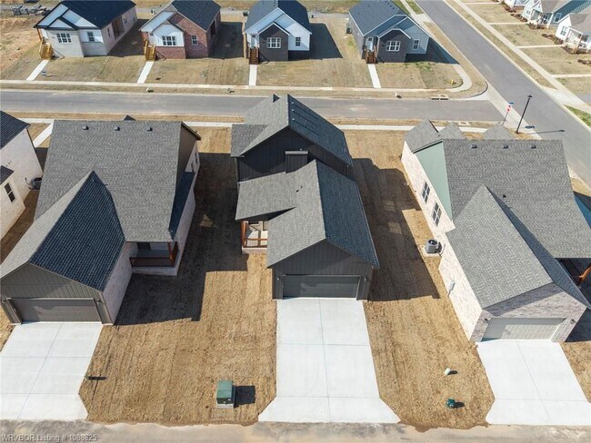 Building Photo - 6805 Fir St