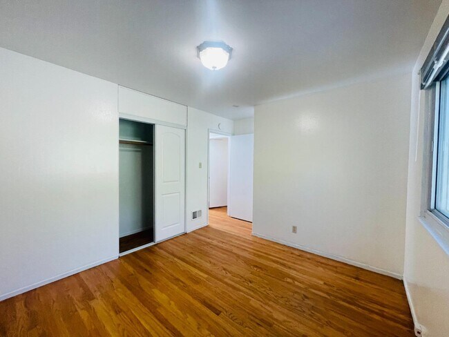 Building Photo - 4250 Callan Blvd