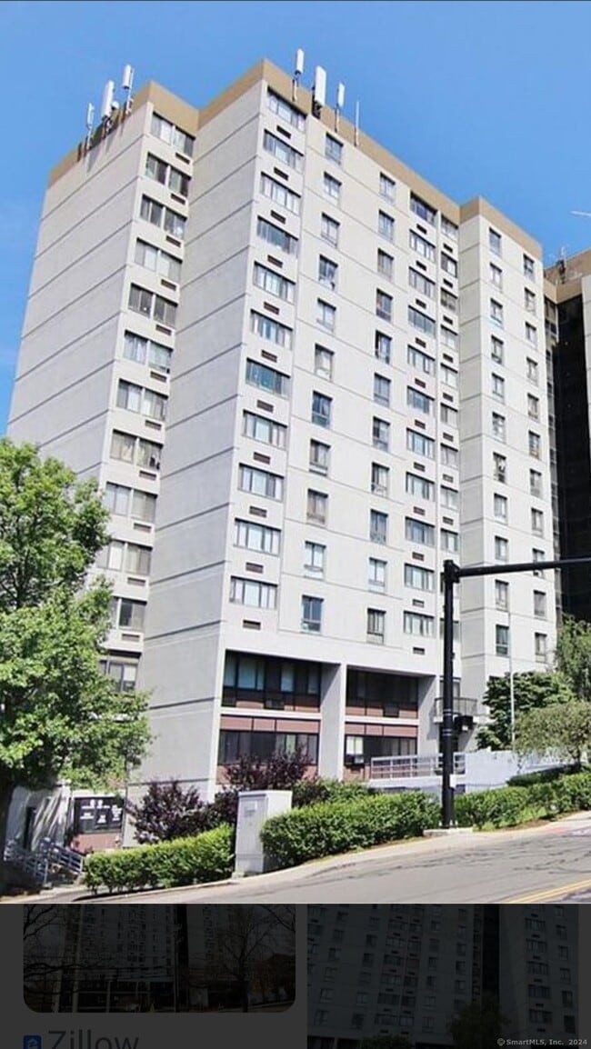 Building Photo - 60 Strawberry Hill Ave