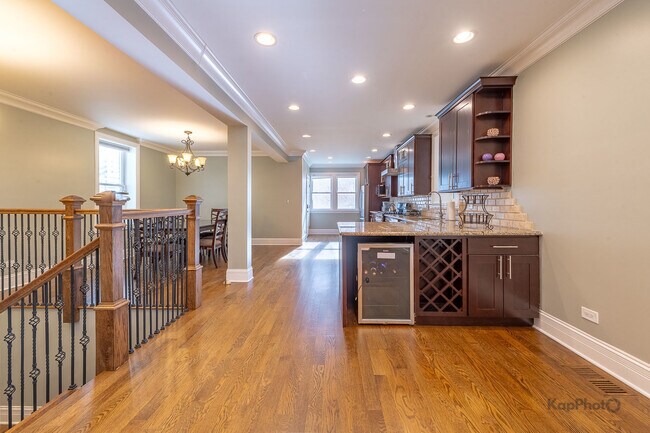 Building Photo - 3639 N Troy St