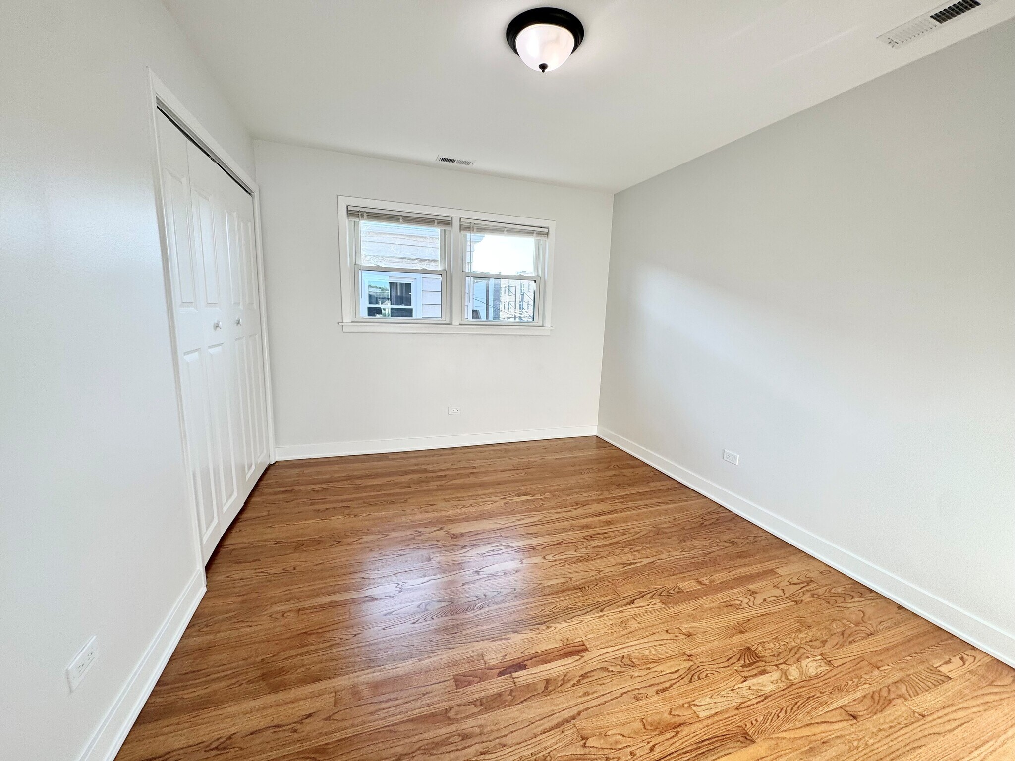 3rd bedroom - 4816 W Henderson St