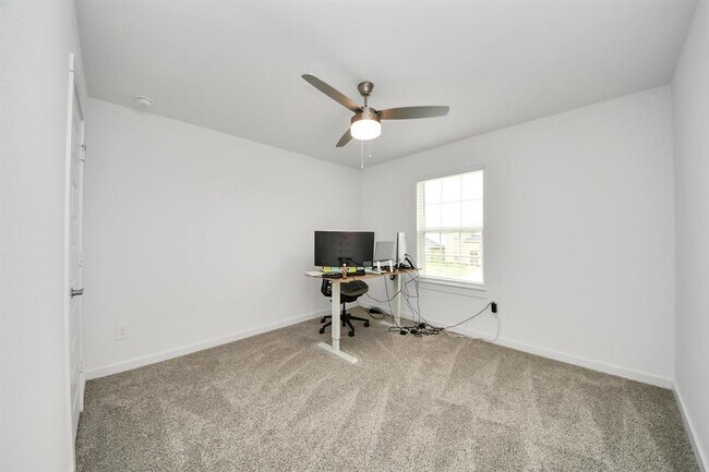Building Photo - 31515 Avebury Lake Ln