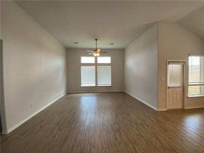Building Photo - 481 Leadtree Loop