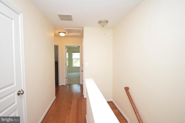 Building Photo - 1571 Renate Dr