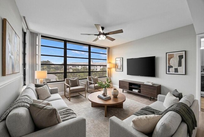 Building Photo - 3716 Whitehall Dr