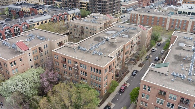 Building Photo - 545 N 1st St