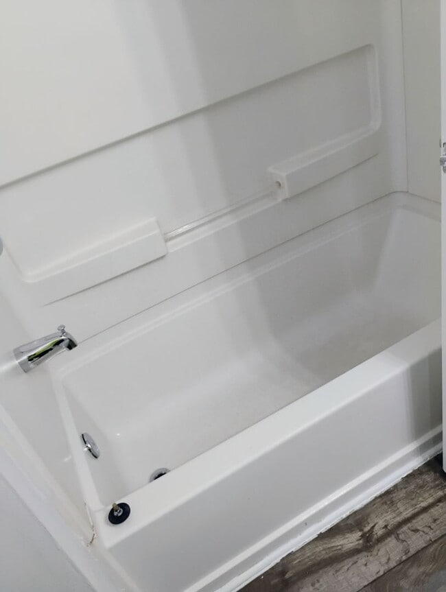 Building Photo - Gorgeous 3 Bedroom 2 Bath Townhome in Convenient Lithonia Location! Move In Ready!!!!