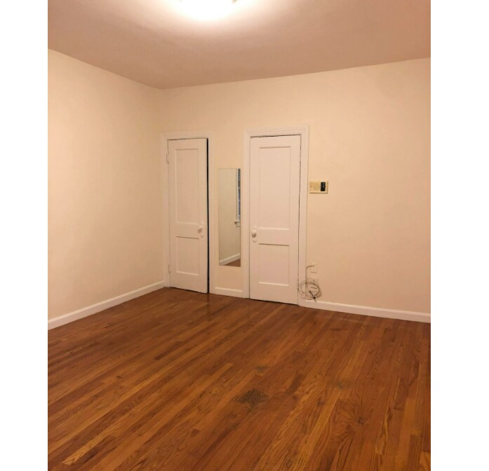 Building Photo - 63 Burbank St