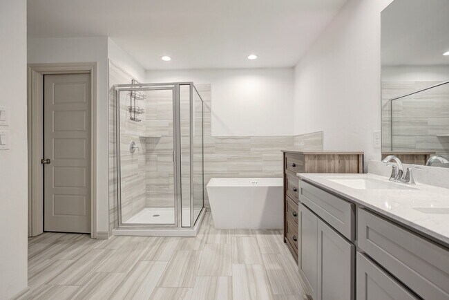 Building Photo - 14701 Travertine Fls Ln